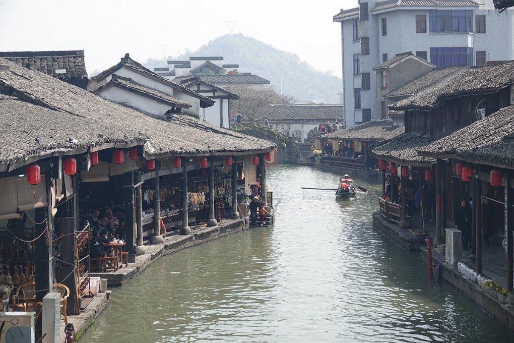 这“旮旯”就这么宠“且” | “溜达”不能“提了蒜挂”咱沈阳不光听劝,还有眼力见